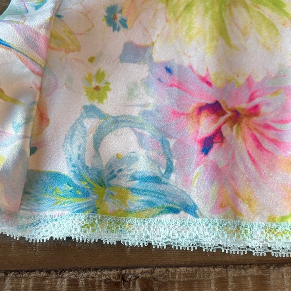 🌸 Victoria’s Secret Floral Lace Trim Slip Nightgown – Pastel Tropical Print - Picture 10 of 13